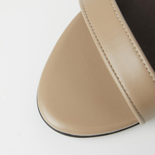 ROMI STUDIO“简约优雅”超软羊皮革粗跟一字带低跟凉鞋 RWCRP33617 商品图3