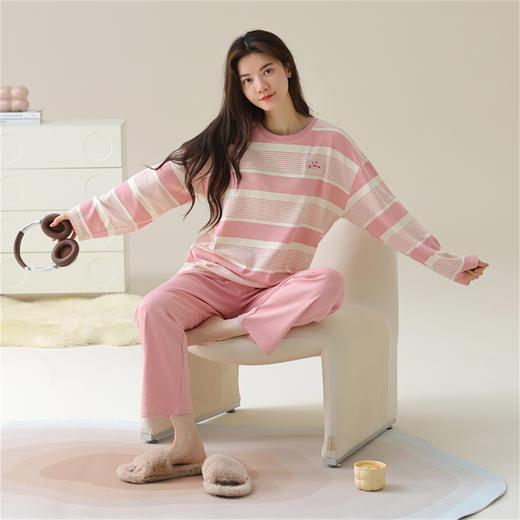 康妮雅女式长袖长裤套头套装 商品图3