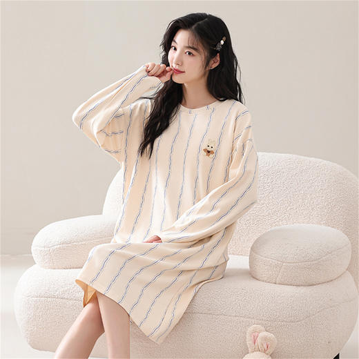 康妮雅女式长袖睡裙 商品图3