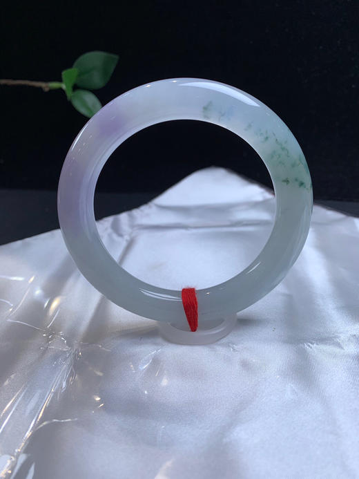 620358，56冰紫飘花圆条，底子特别细，局部飘蓝花 带清新紫，冰透有特色 商品图1