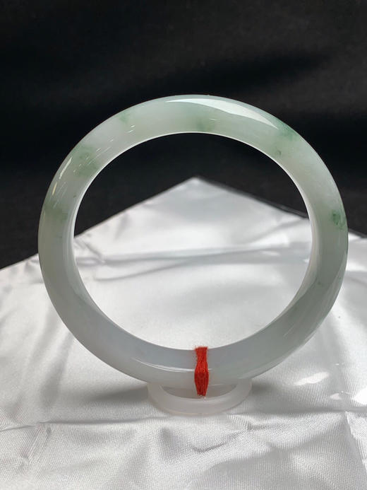 620365，60.5圈口，糯化飘花正圈平安镯，窄条形，种水好 商品图0