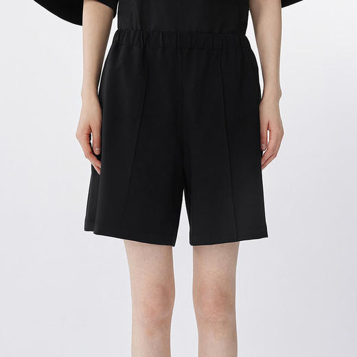 休闲松紧直筒短裤  云感呼吸裤 挺缝线塑黄金腿型 松紧腰头 解锁全天自由感 天然垂坠感 + 智能回弹性 行走的高级感 商品图0