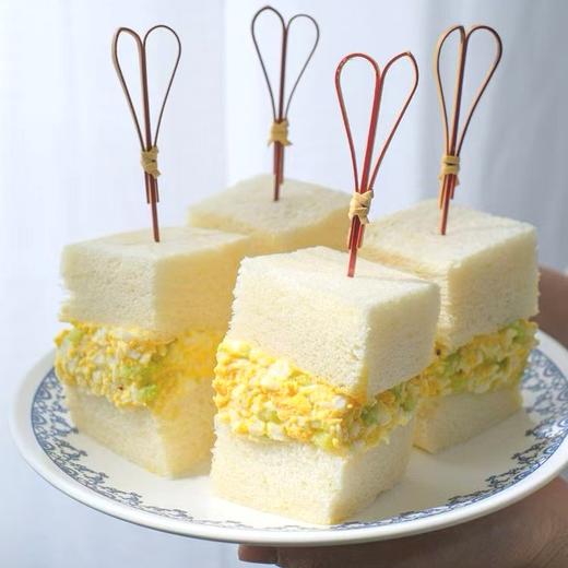 🍞巴氏鲜乳云朵吐司 · 蓬松柔软 · 香醇新鲜· 健康营养且安心 · 0香精 · 0色素 · 0防腐剂 · 0反式脂肪酸 商品图2