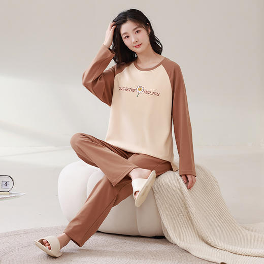 康妮雅女式长袖长裤套头套装 商品图3