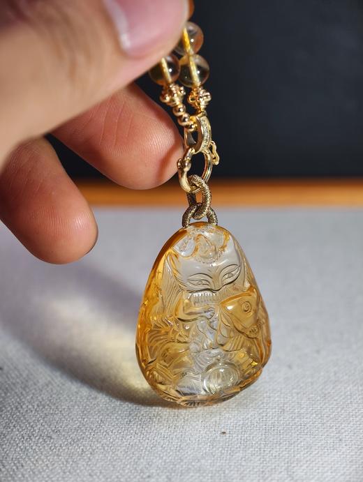 巴西黄锦鲤狐狸水晶吊坠 商品图1