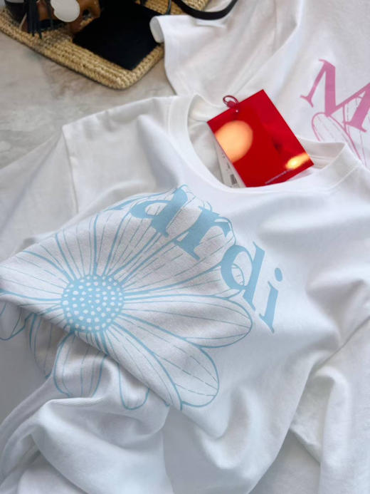 福利品花朵T恤 商品图5