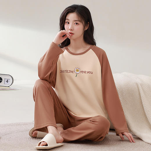 康妮雅女式长袖长裤套头套装 商品图1