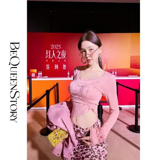 余潇潇【月光旅人】时尚天丝抗皱蕾丝花边长袖针织修身上衣2025早秋 商品图0