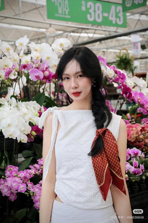 法式优雅无袖镂空绣花小衫 商品图1