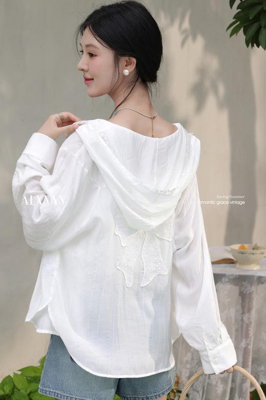 鹿向南「栀子雪」米白色防晒长袖衬衫夏季新款气质宽松连帽衬衣女L56323 商品图5