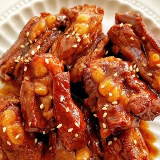 【斌哥优选】黑土猪软骨，猪猪身上“最值钱”的一块肉，自有农场原粮饲养的猪猪，国家农业农村部认证，国家保种场直供的“国宝级”黑猪肉，到手4斤哦。不是每一块都有脆骨哦，介意勿拍。 商品图3