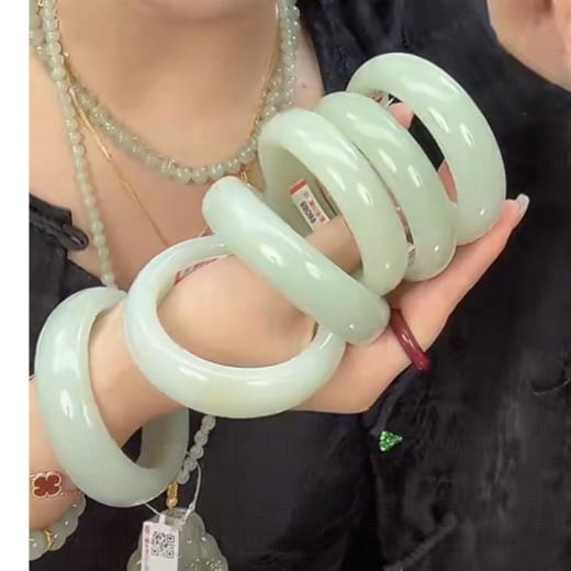 玉美人菲菲/和田玉手镯-多样性发一 商品图0