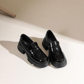 westory新款圆头超轻厚底平底舒适优雅乐福鞋S24CM75101