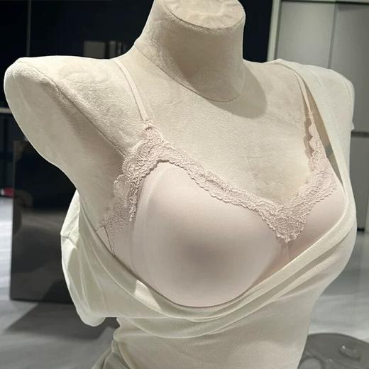 U家舒服蕾细肩带内衣【性感不勒人，穿上就像没穿✨】法式V领蕾丝文胸🔥轻薄无痕＋果冻胶提拉💖塑造饱满圆润好胸型，4色任选，每一件都美到心动！  商品图1