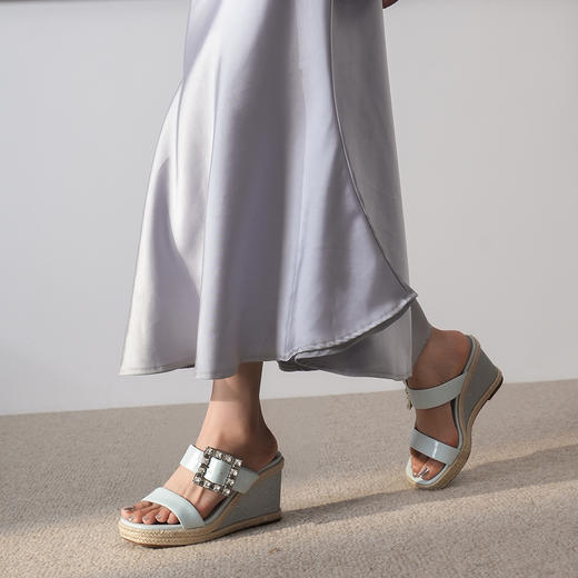 豪麟名鞋奥莱迪嘉女鞋凉拖牛皮革DJYYA51WL006蓝色  原价1660元 商品图1