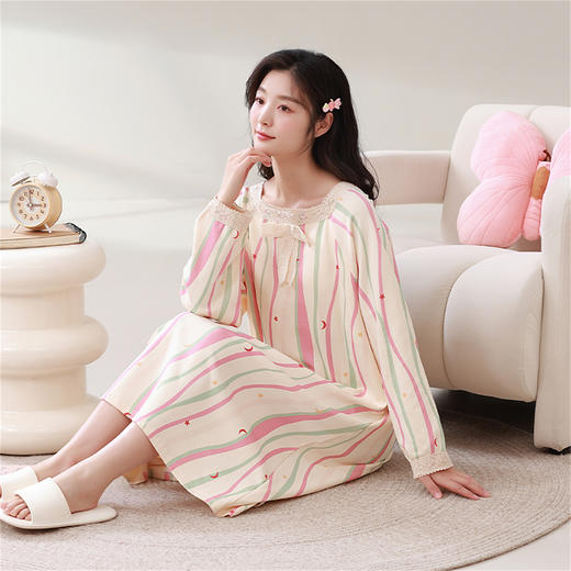 康妮雅女式长袖睡裙 商品图5