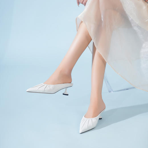 豪麟名鞋奥莱迪嘉女鞋穆勒鞋牛移膜革DJYYA51WB012白色  原价1660元 商品图1