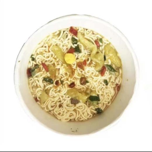 康师傅 方便面 经典泡椒牛肉桶面110g*12桶 商品图4