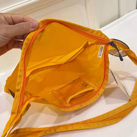 mo*t bell彩色小斜挎包 商品图9