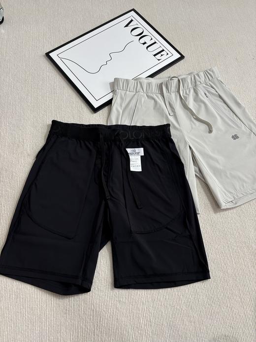 点此购买 可隆夏季男士梭织防泼水多口袋户外运动5分裤 bk 323015 商品图2