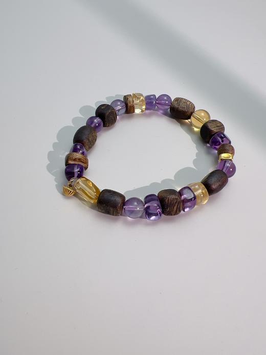 【普陀山】设计款金包银紫水晶奇楠沉⾹木手串  ⼼宁-流光单圈   ⼿围14-14.5 商品图3