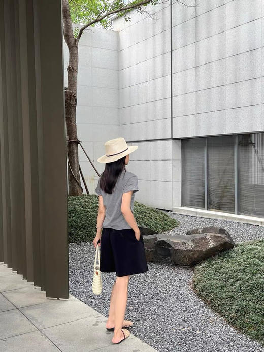 休闲松紧直筒短裤  云感呼吸裤 挺缝线塑黄金腿型 松紧腰头 解锁全天自由感 天然垂坠感 + 智能回弹性 行走的高级感 商品图5