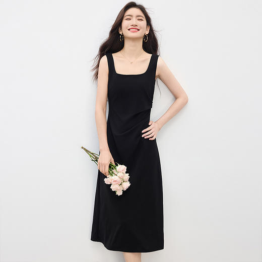 【专属特价】熙世界赫本风方领吊带连衣裙子女夏季新款通勤百搭收腰法式小黑裙 商品图4