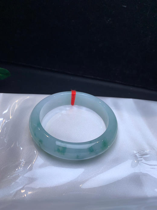 620371，54.5冰飘花手镯，一半飘花。整体清新干净，润润的 商品图4
