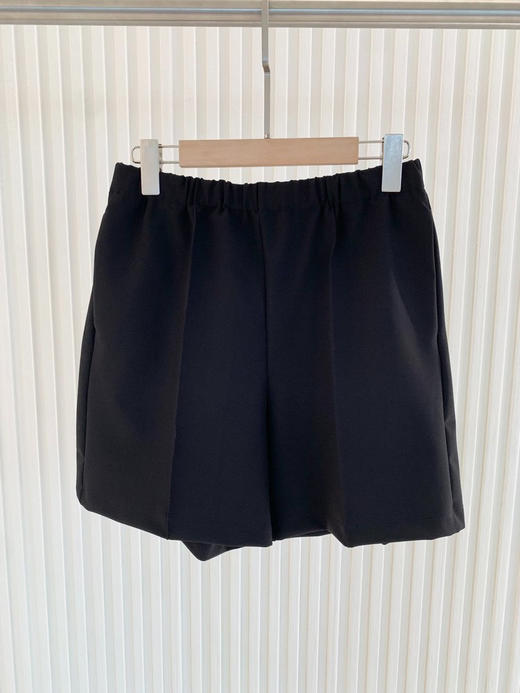 休闲松紧直筒短裤  云感呼吸裤 挺缝线塑黄金腿型 松紧腰头 解锁全天自由感 天然垂坠感 + 智能回弹性 行走的高级感 商品图6