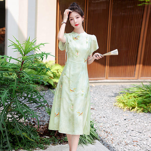 新款2025年夏季气质修身新中式改良旗袍LNS9631-1 商品图3