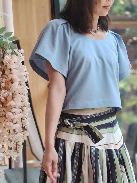 TYNVIE 飘逸袖短款衬衫 - 青蓝色 商品图4