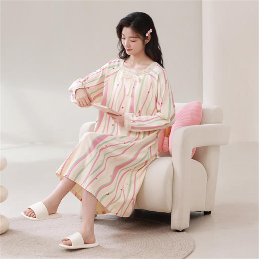 康妮雅女式长袖睡裙 商品图3