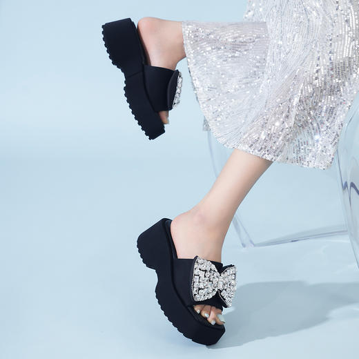 豪麟名鞋奥莱迪嘉女鞋凉拖织物DJYYO51WL213黑色  原价1960元 商品图1