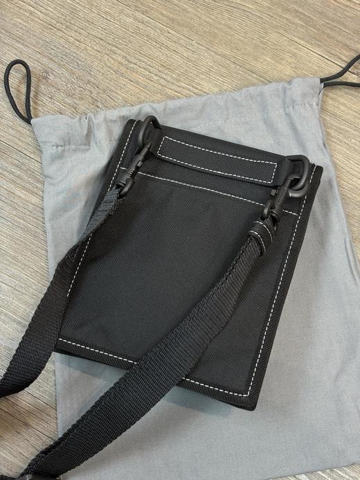 中性款斜挎包004 商品图1