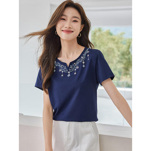 【专属特价】民族风刺绣T恤女短袖夏季2022新款宽松显瘦棉质白色上衣 商品图3
