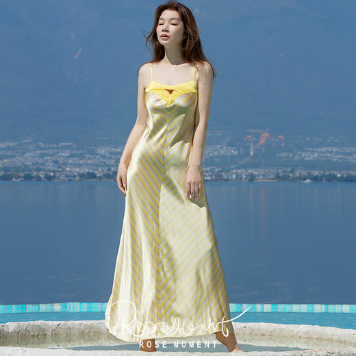 法式度假风真丝印花长裙 A250318 商品图0