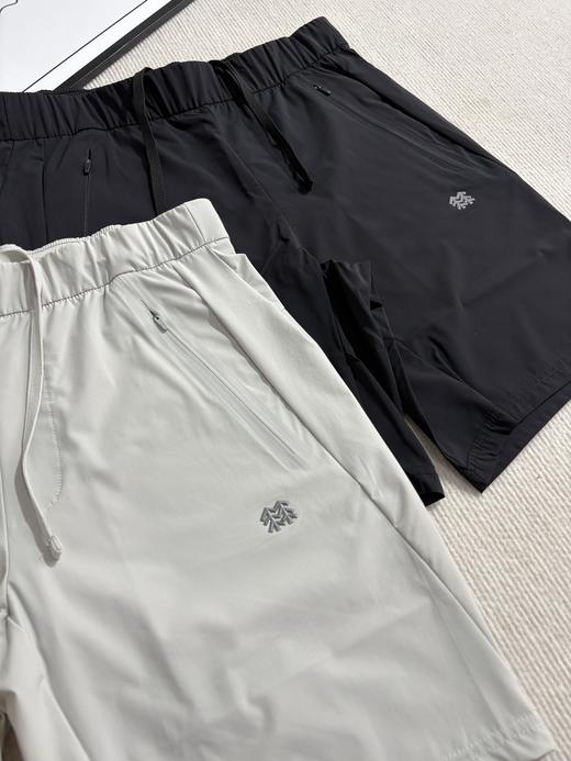 点此购买 可隆夏季男士梭织防泼水多口袋户外运动5分裤 bk 323015 商品图9