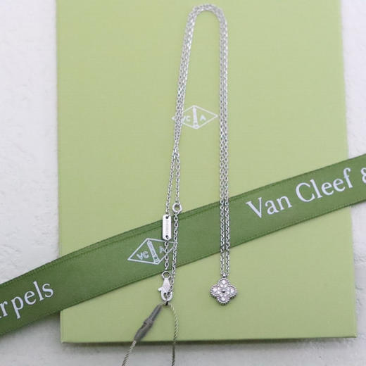 Van Cleef & Arpels梵克雅宝 四叶草 满钻项链 女款 白金色（SJ） 商品图3