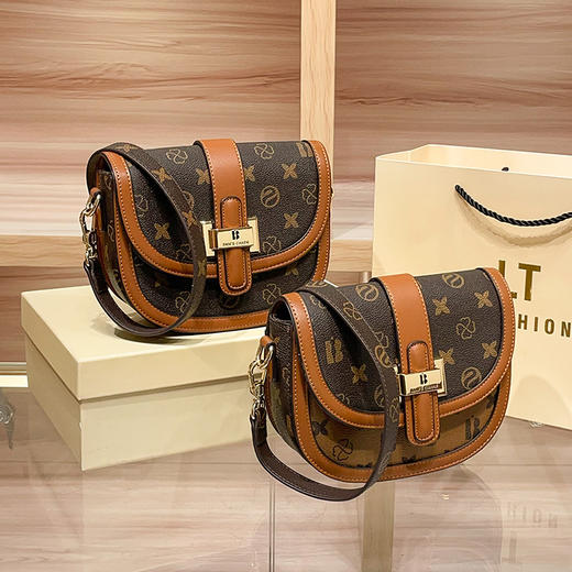 丁摩 【高品质】马鞍包女复古老花撞色质感女士单肩斜挎小包包5ZF-6301 商品图1