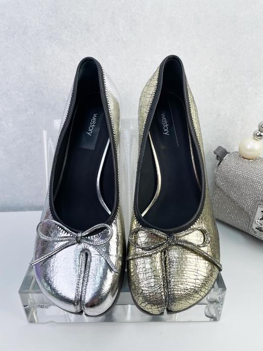 westory2024春季新款小蛮腰中跟分趾鞋金色蝴蝶结单鞋女真皮W24AE56691 商品图4