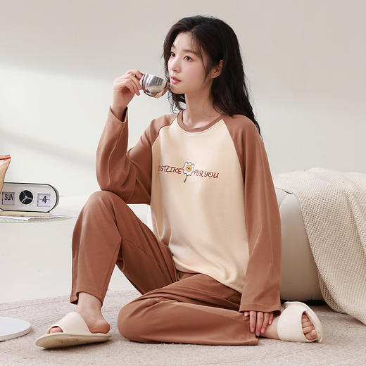 康妮雅女式长袖长裤套头套装 商品图2