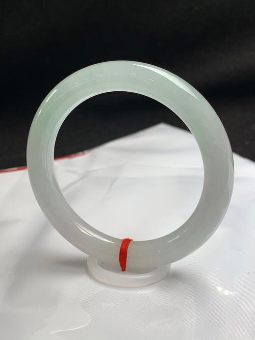 620376，54.6圈口，糯化晴水细圆条美人条，半截清水底色 商品图2