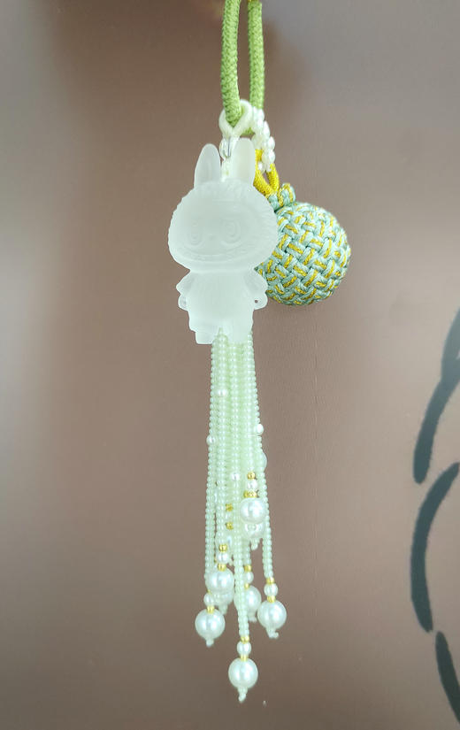 有求必应拉布布 天然白水晶拉布布吉祥挂件 手工编织流苏Labubu挂件 商品图0