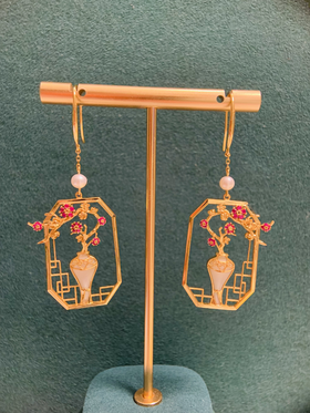 梅花梅瓶耳钩