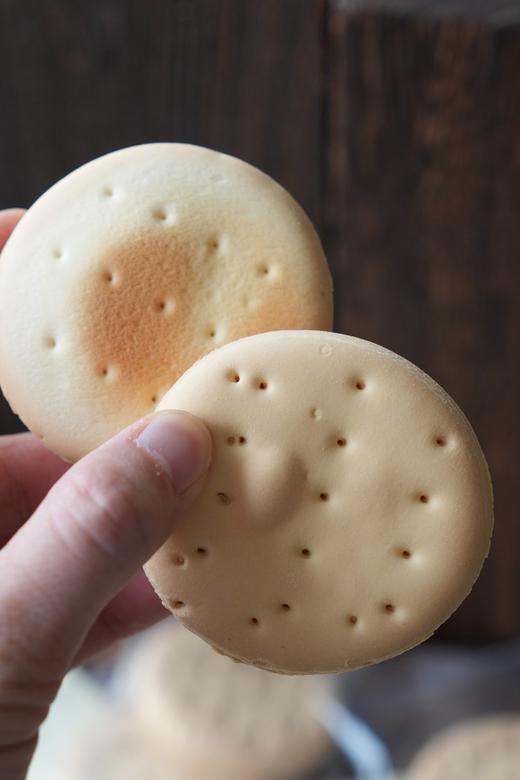 🍪被新疆朋友安利的【雅觅大黄油牛奶馕】一口穿越天山牧场！牛奶+鸡蛋和面，不加一滴水💦不仅养胃还富含高膳食纤维，身材管理期的高饱腹感代餐😋 商品图6