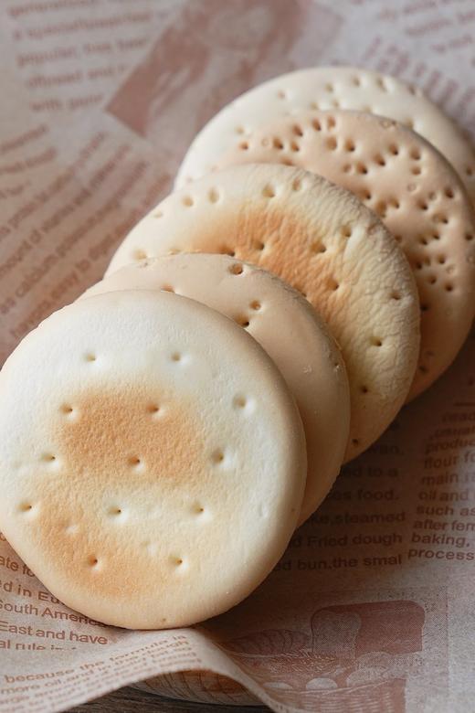 🍪被新疆朋友安利的【雅觅大黄油牛奶馕】一口穿越天山牧场！牛奶+鸡蛋和面，不加一滴水💦不仅养胃还富含高膳食纤维，身材管理期的高饱腹感代餐😋 商品图1