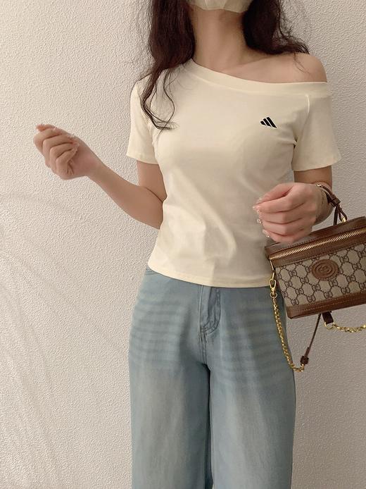 【GZ】无忧购“清仓大促”一字肩斜领小刺绣图案修身显瘦短款T恤9552（截单后3-5天发货) 商品图6