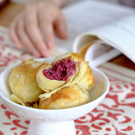 云南手工【现烤鲜花饼】两分酥皮八分玫瑰馅，层层酥香松软，花味自然 商品图2