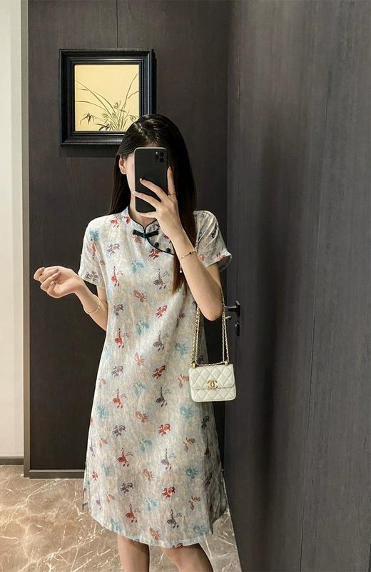 金鱼彩蝶中式立领半斜门襟盘扣H型国风苎麻旗袍裙 商品图2