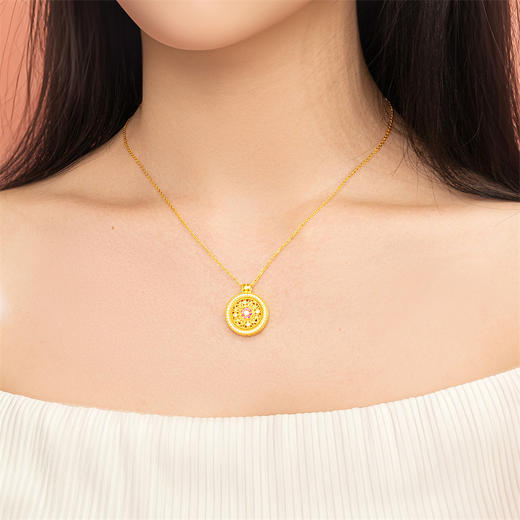 【新品首发】黄金四合如意吊坠 可转动 足金八宝罗盘黄金挂坠女士礼物MEMORA诗普琳LP464101（线上专供） 商品图5